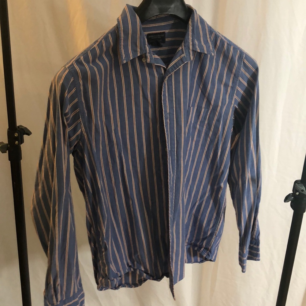 American eagle button up